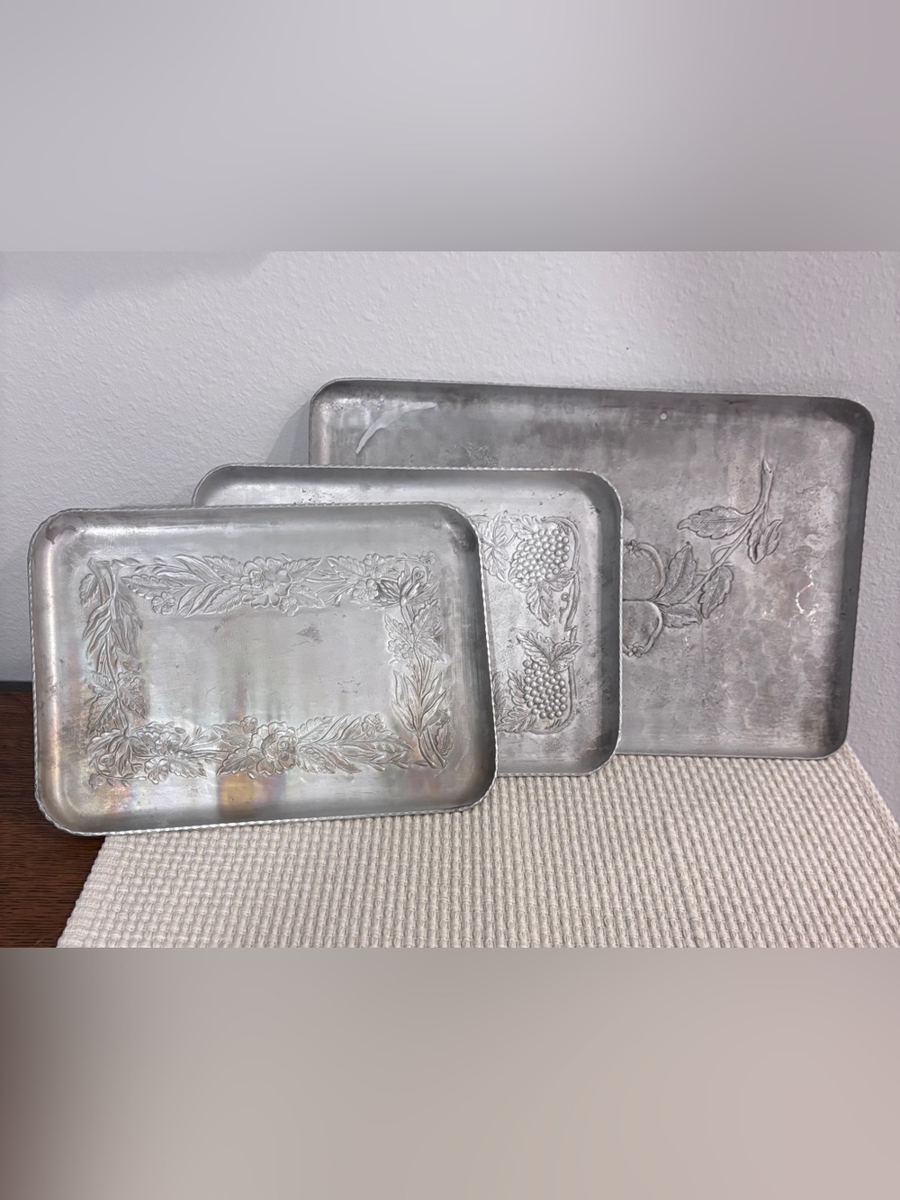 VINTAGE ALUMINUM TRAYS